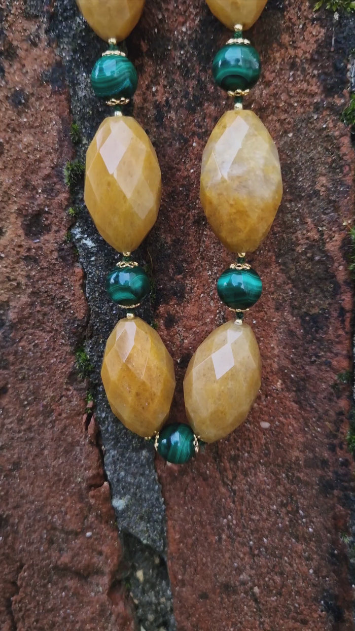Girocollo con malachite e calcite