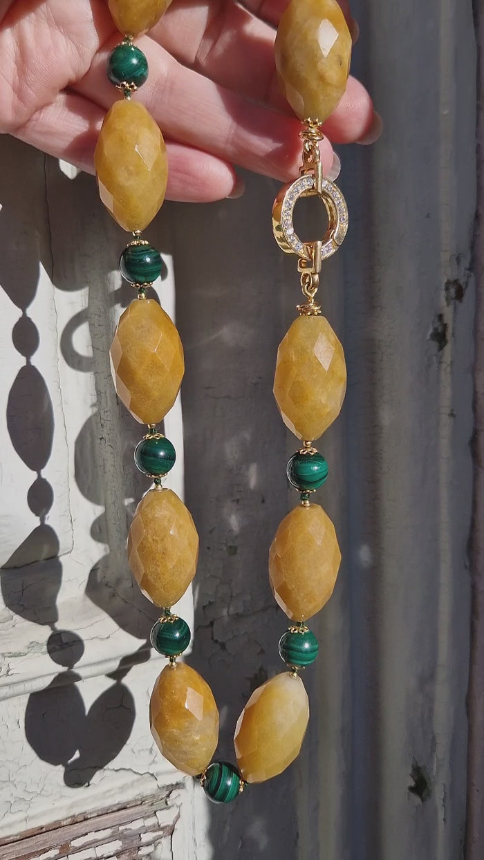 Girocollo con malachite e calcite
