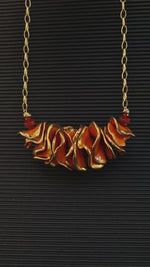 Collana con ruches in ceramica dipinta a mano con oro 24k