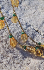 Girocollo con le gocce di quarzo citrino e smeraldi naturali