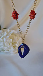 Collana con lapislazzuli e corallo