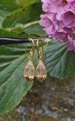 Orecchini pendenti con quarzo citrino dipinto oro 24k