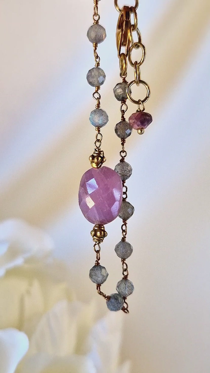 Bracciale in argento 925 placcato oro 18k labradorite e zaffiro