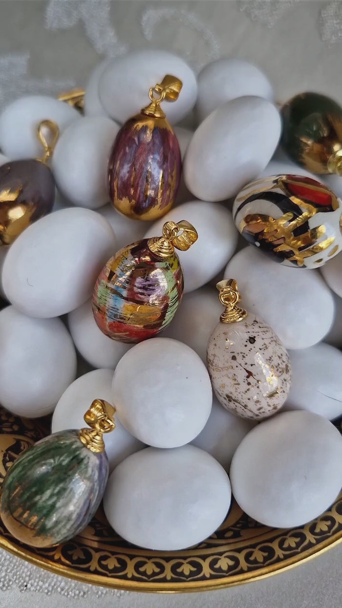 Girocollo con pendente in ceramica dipinta oro 24kt