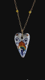 Girocollo con giada e pendente in maiolica