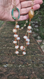 Collana multifilo con perle, prehnite, agata, calcite e corniola