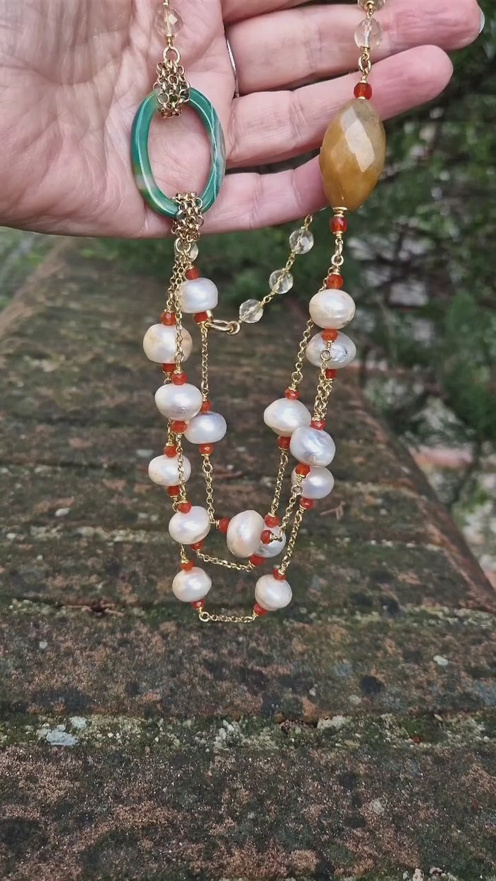 Collana multifilo con perle, prehnite, agata, calcite e corniola