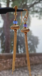 Orecchini lunghi con la tanzanite