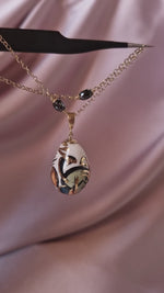 Collana con diamanti neri e ceramica dipinta oro puro 24k