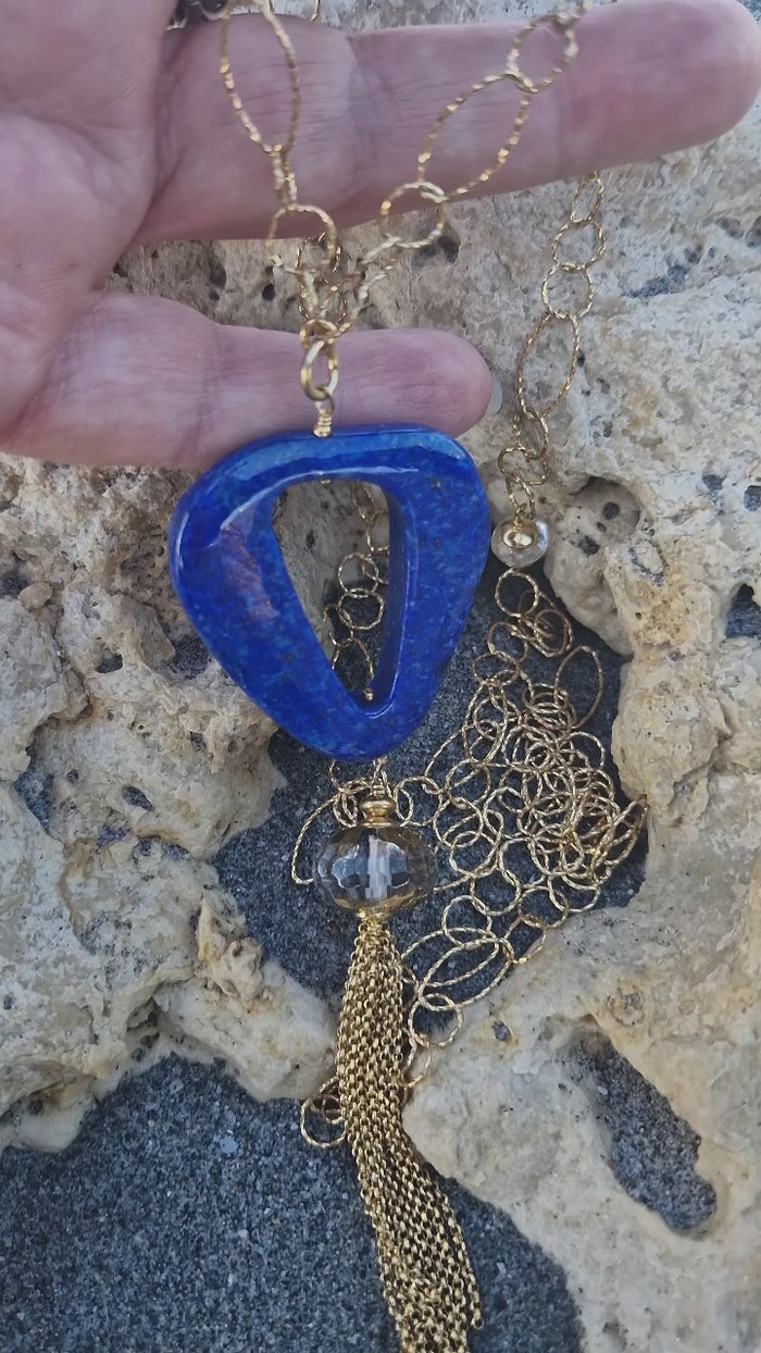 Collana lunga con lapislazzuli e cristallo di rocca dipinto oro 24k