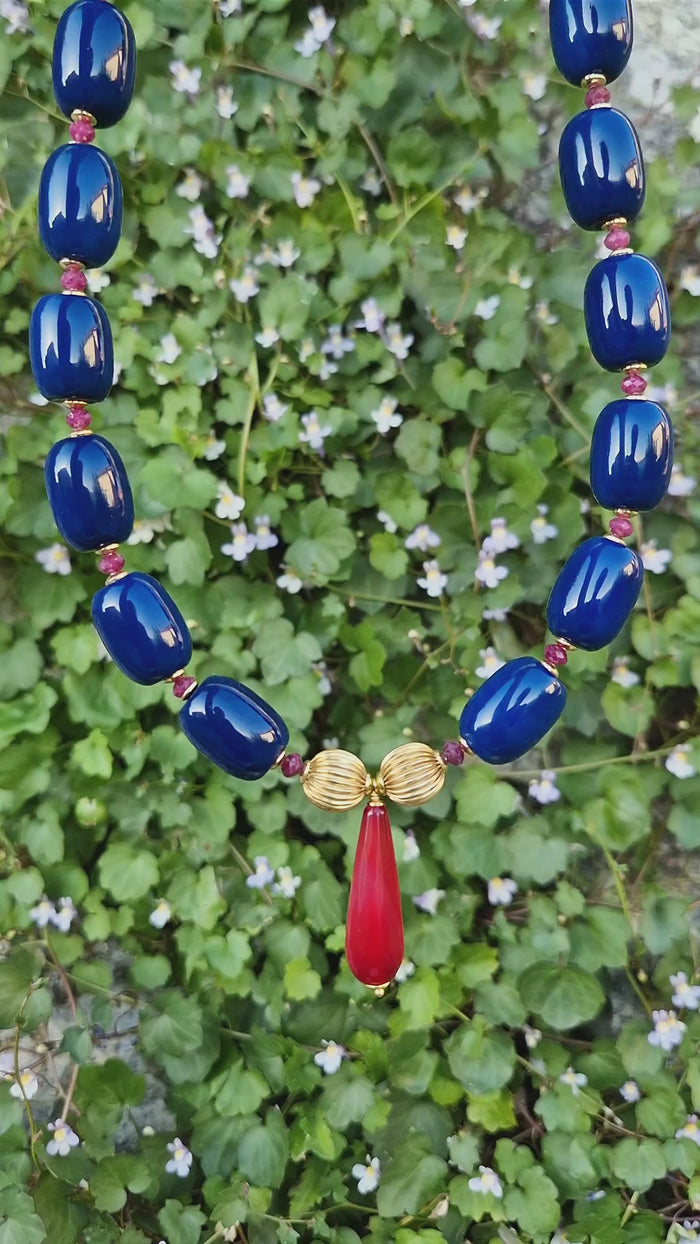 Collana con rubini e agata